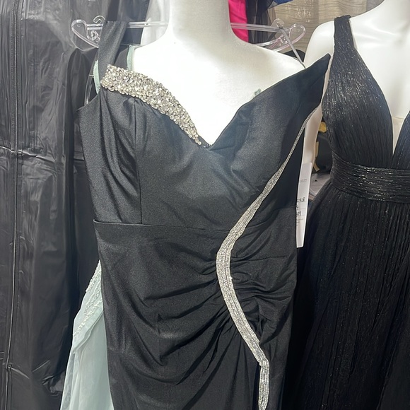 New with tags evening gown - Picture 6 of 8